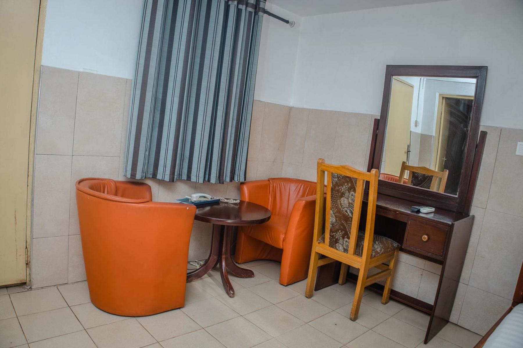 Stadium Hotel Кумаси Экстерьер фото