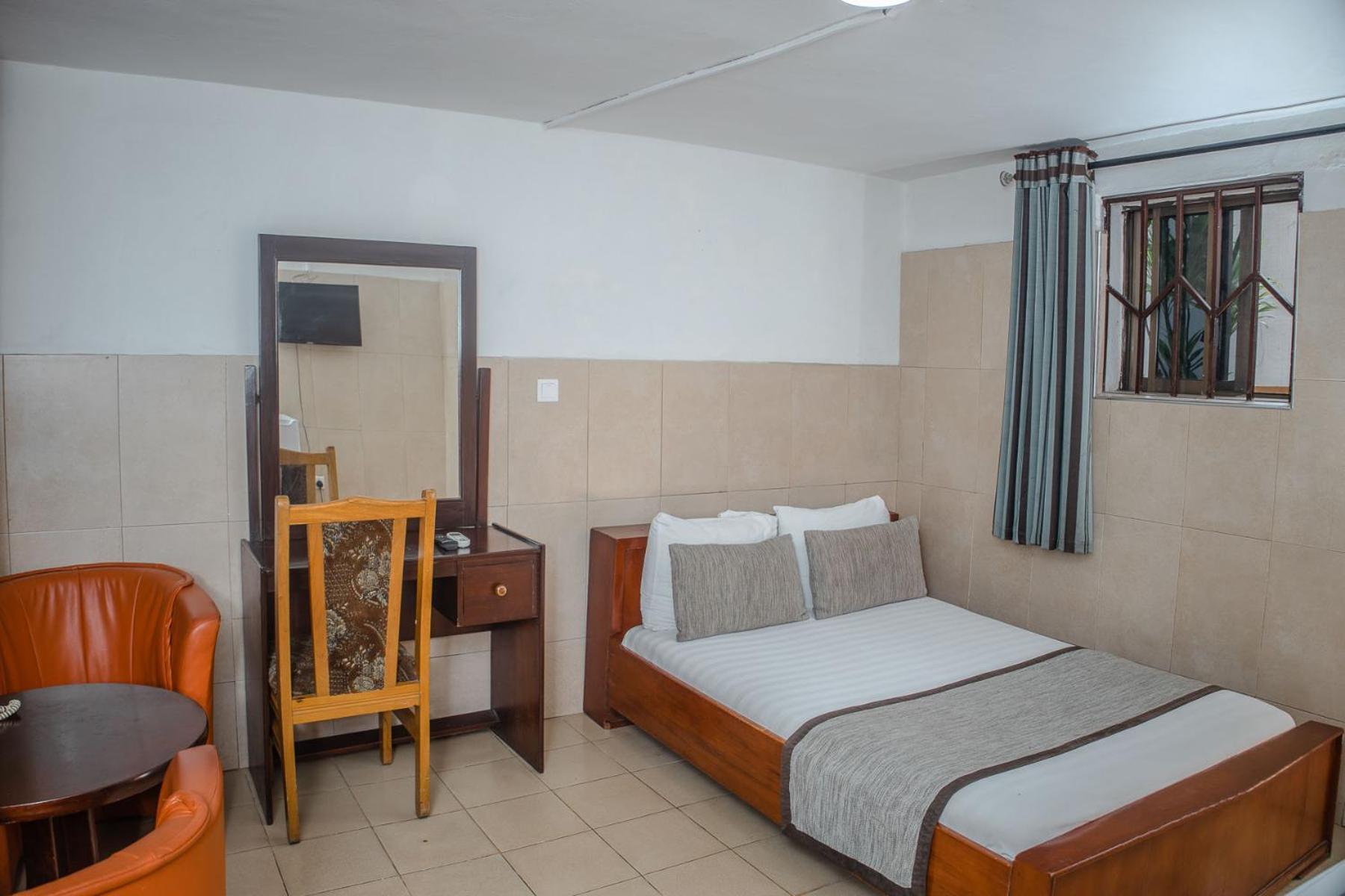 Stadium Hotel Кумаси Экстерьер фото
