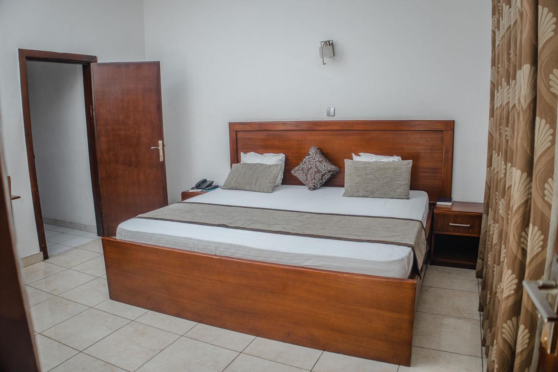 Stadium Hotel Кумаси Экстерьер фото